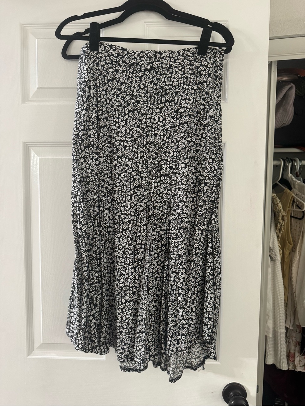 Women's Black Floral Midi Skirt with Soft Pleat Detail
